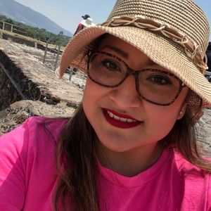 Meet your Posher, Maria